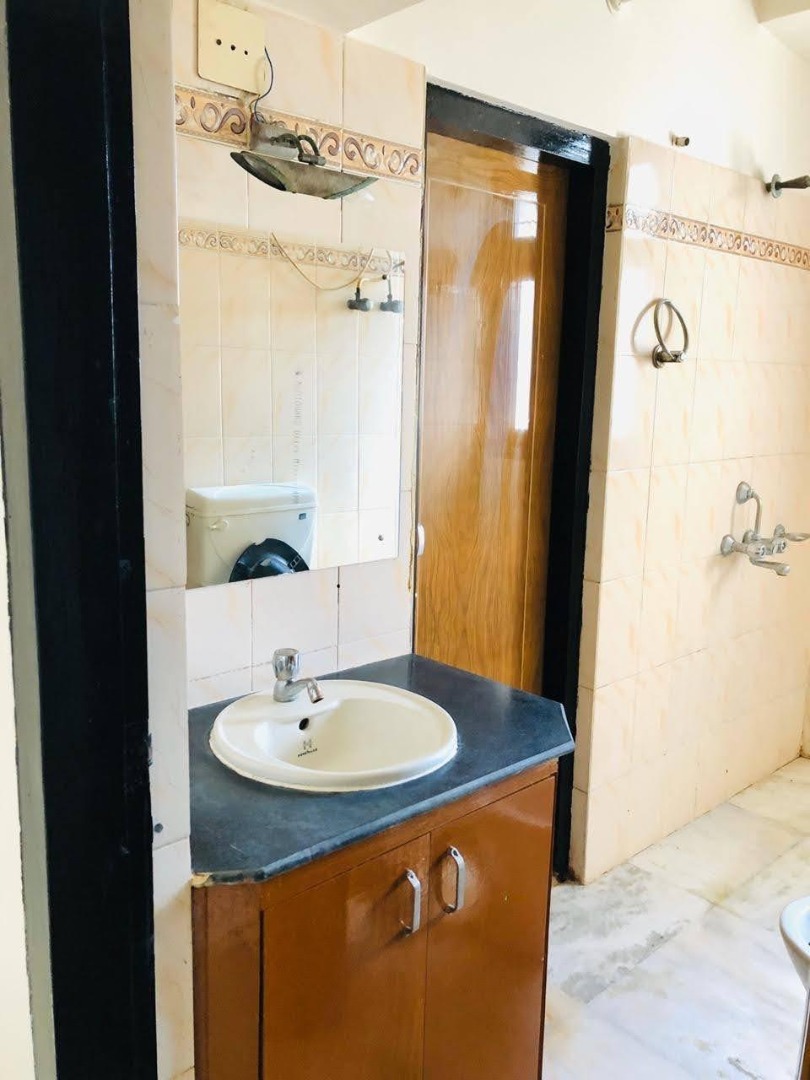 Unfurnished 3bhk in Ganeshguri, Guwahati, Assam, India for Rent